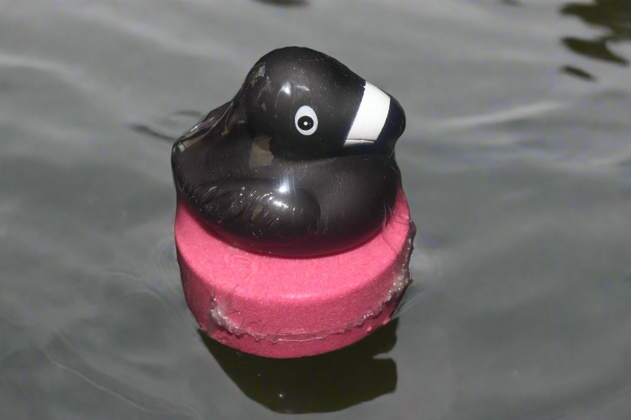 HALLOWEEN RUBBER FLAMINGO BATHBOMB